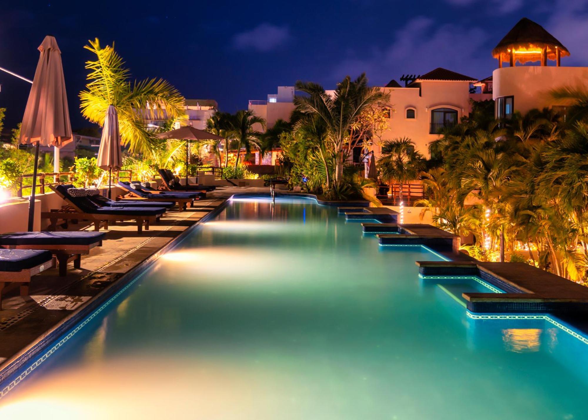 Porto Playa Condo Hotel And Beach Club Playa del Carmen Exteriör bild